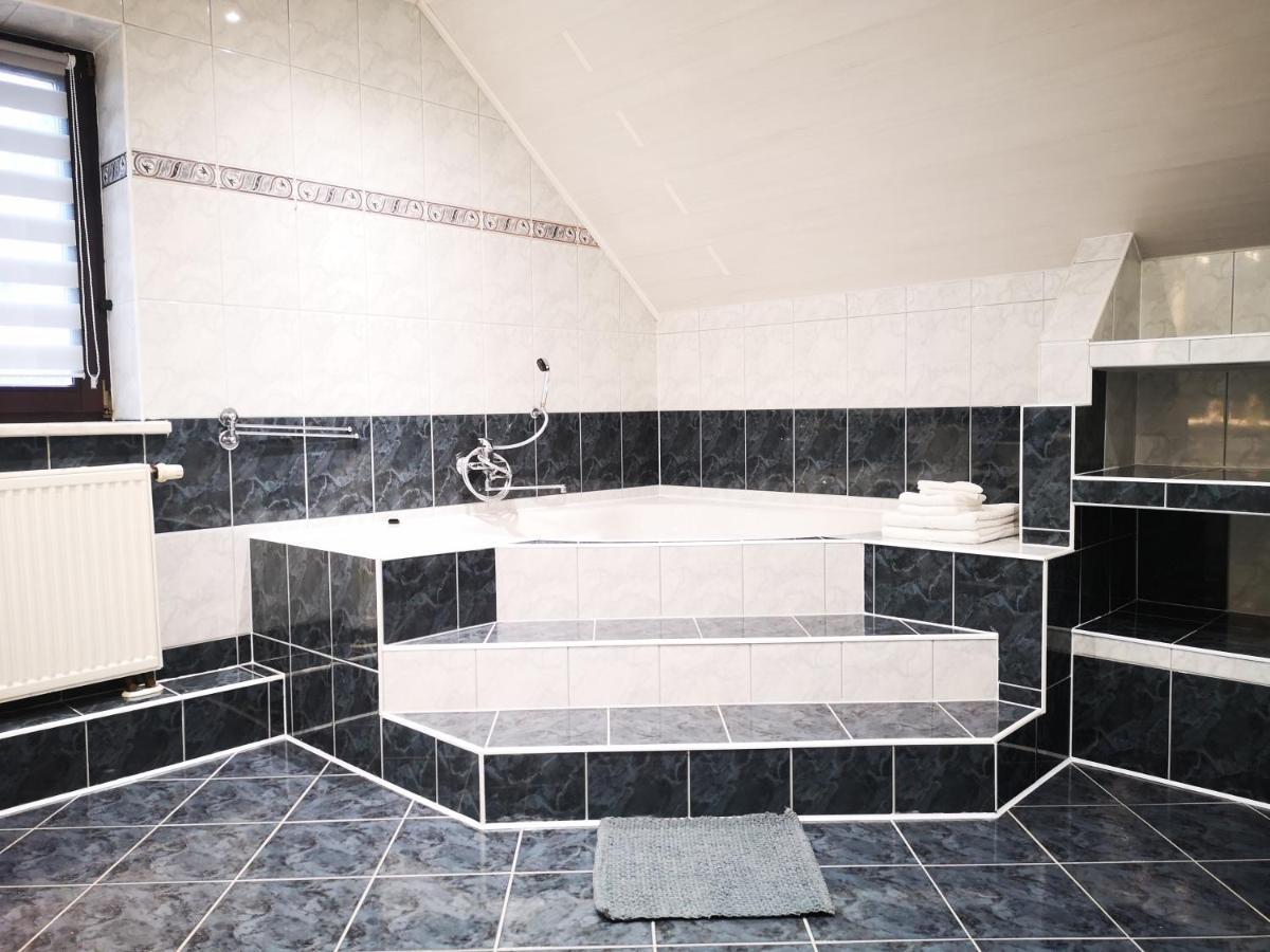 Irysek Apartman Lądek-Zdrój Kültér fotó